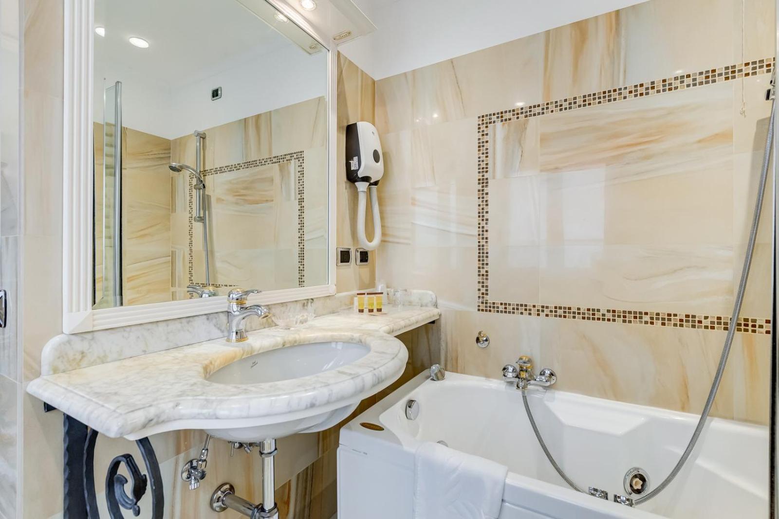 Hotel Cellini Rome Extérieur photo